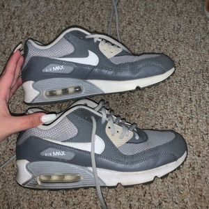 Air max shoes size 7
